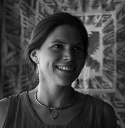 Anja Loizaga-Velder